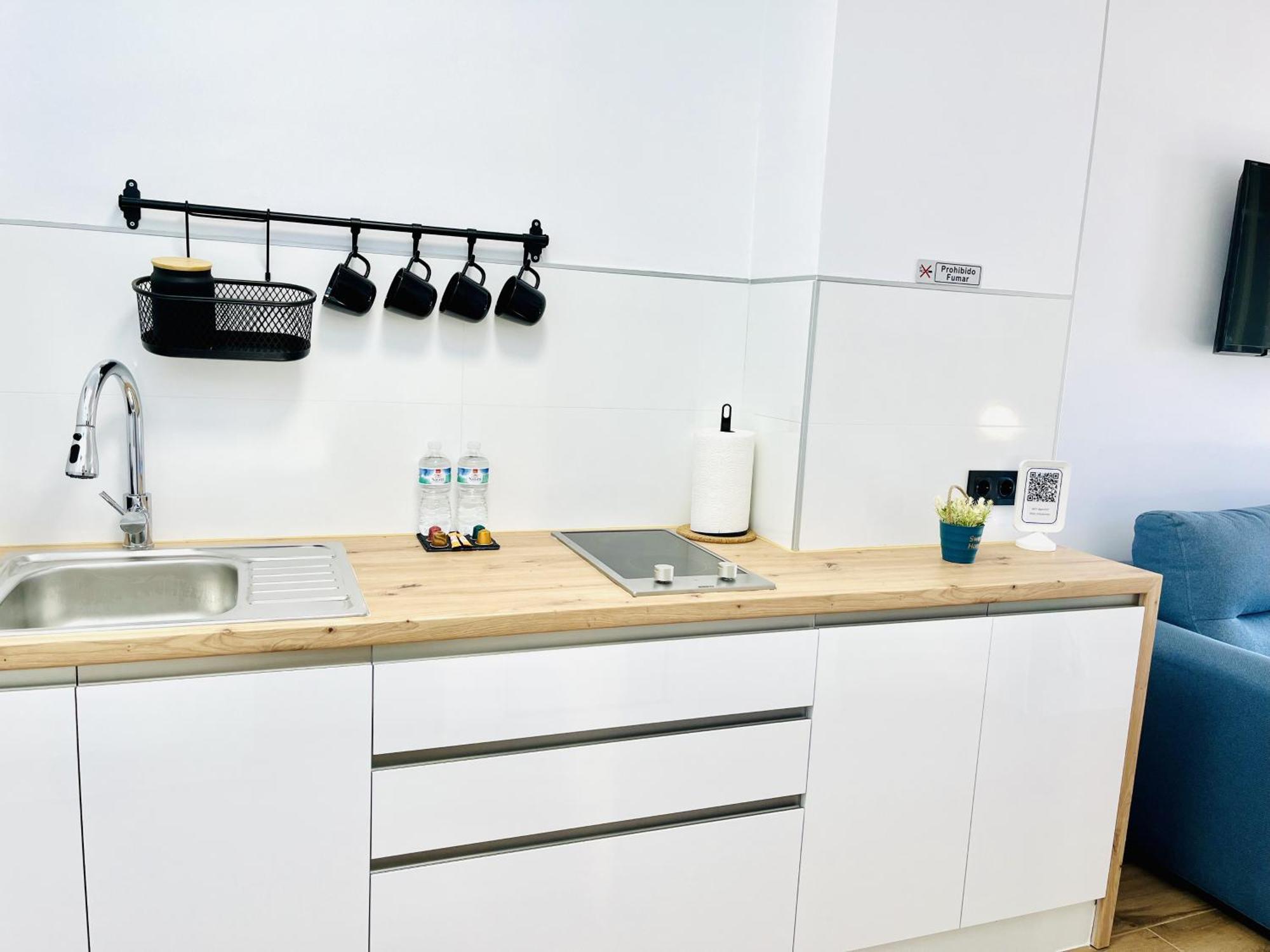 Beautiful Brand New Study 24-hour Reception Benalmádena