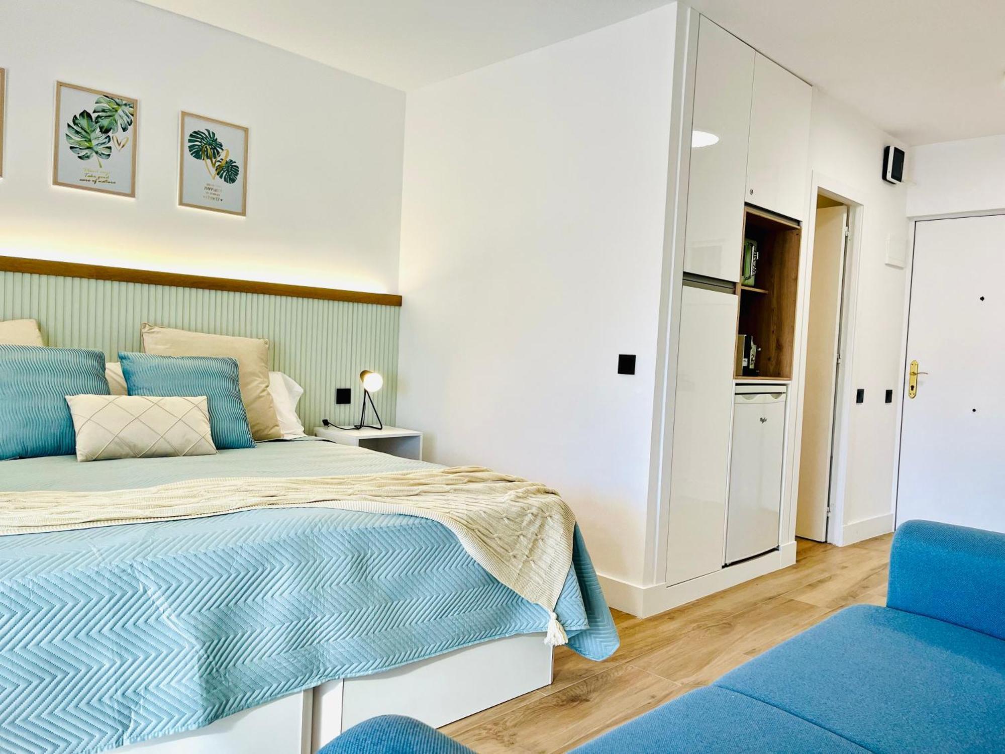 Beautiful Brand New Study 24-hour Reception Appartement *
